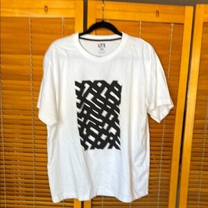 UT White and Black Graphic Men's T-Shirt